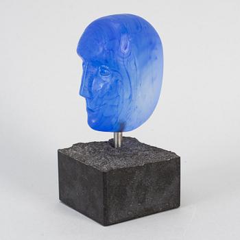 BERTIL VALLIEN, a blue glass sculpture head, Kosta Boda, Sweden.