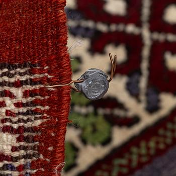 Matta, semiantik Kazak, ca 335 x 123 cm.