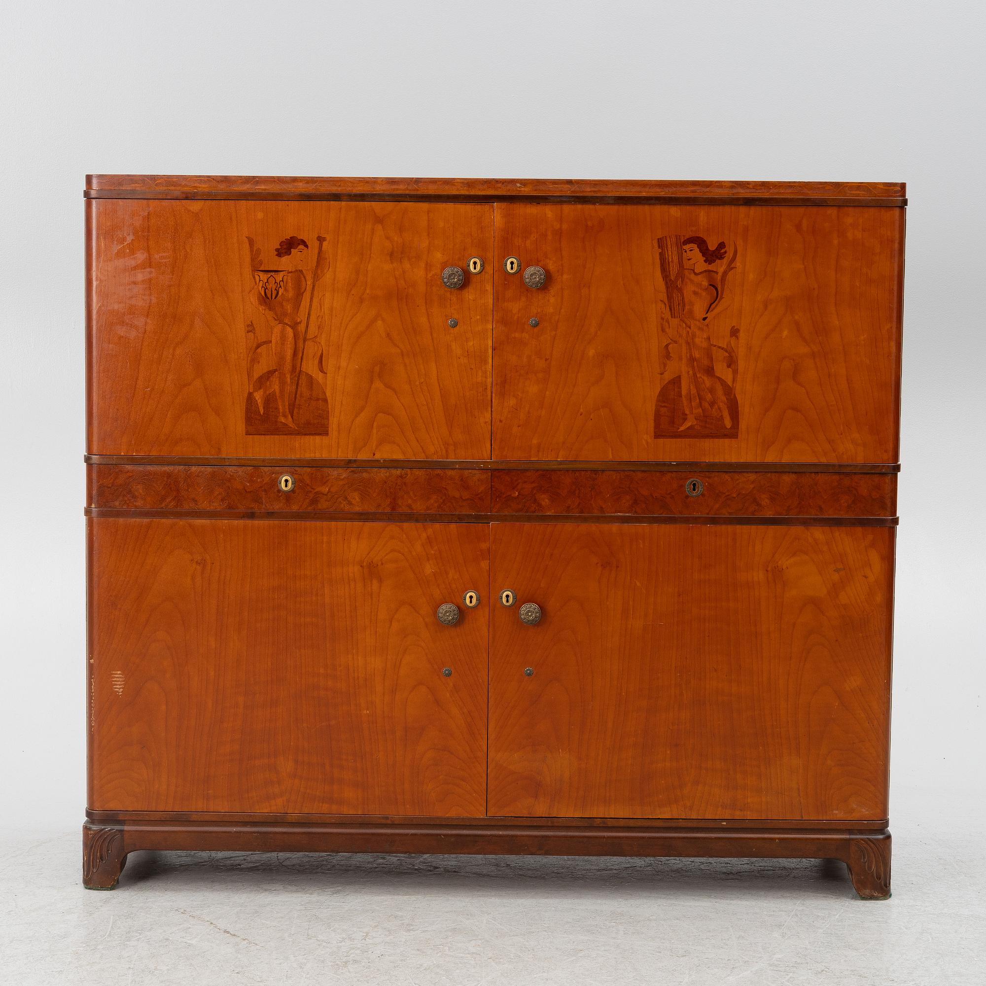 Cabinet, Swedish modern, first half of the 20th century.