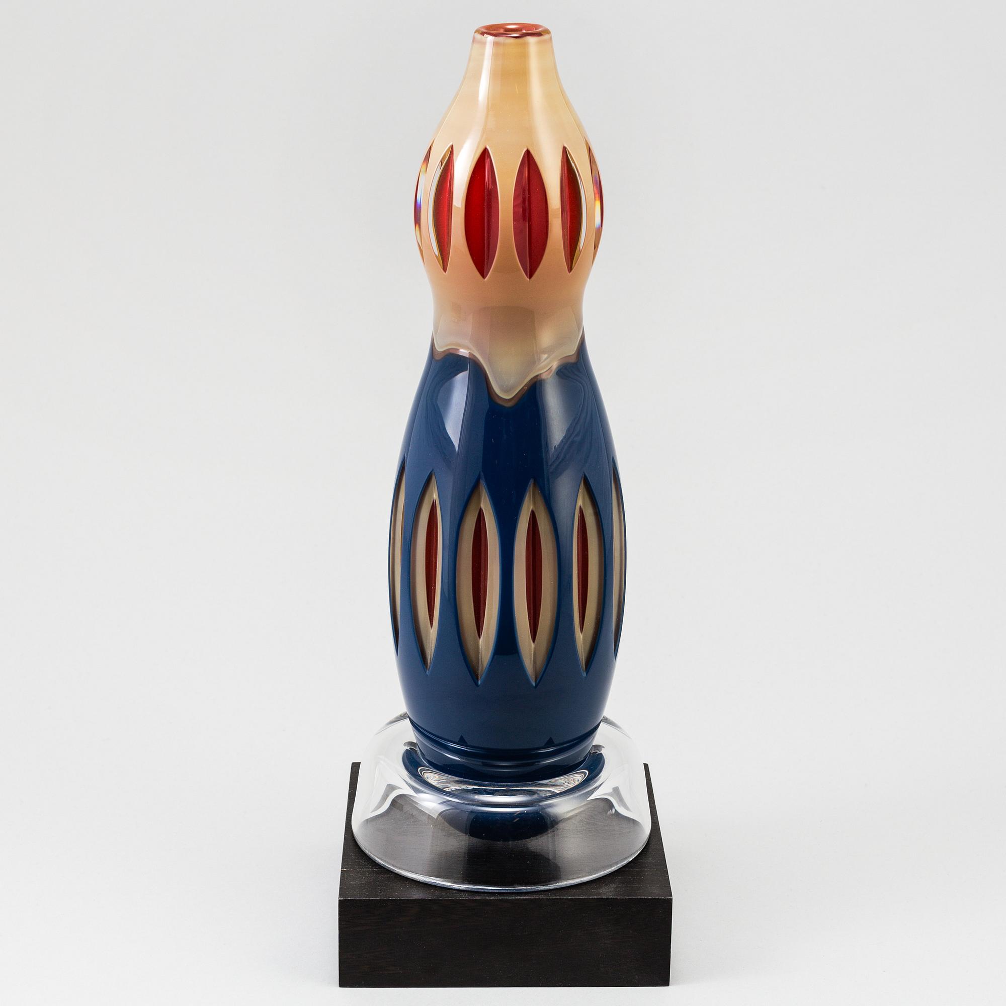 MATZ BORGSTRÖM, a glass vase or sculpture, Orrefors gallery 1990.