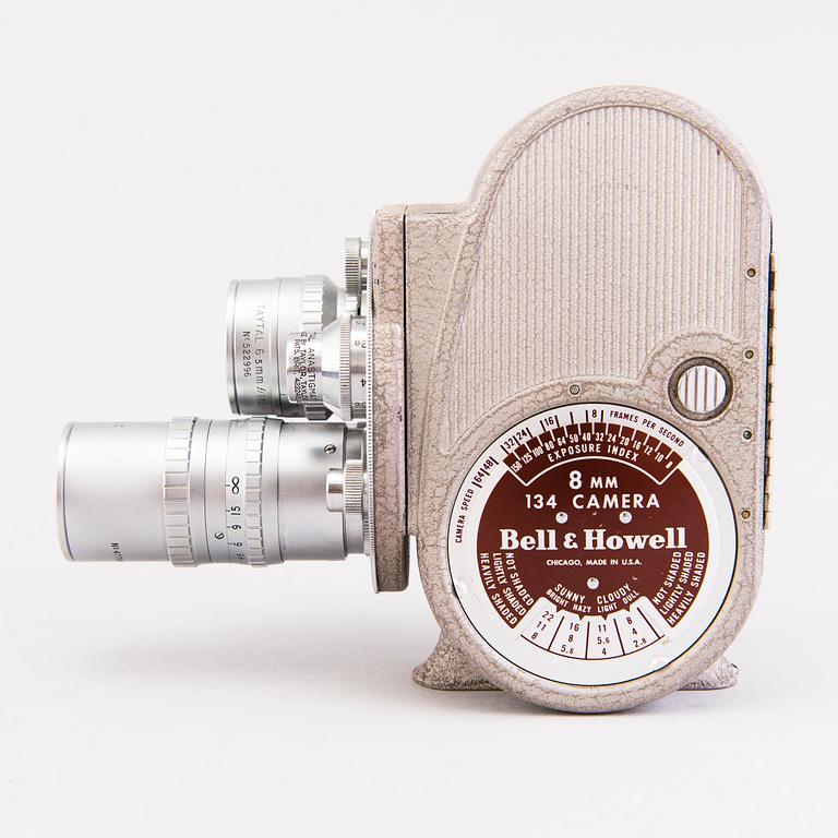 Set of five cameras, with accessories, 1920-50-tal.