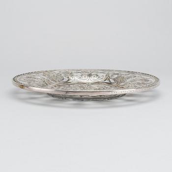 A Swedish 20th century silver and glass dish mark of WA Bohlin Stockholm 1920 diam ca 30,5 cm.
