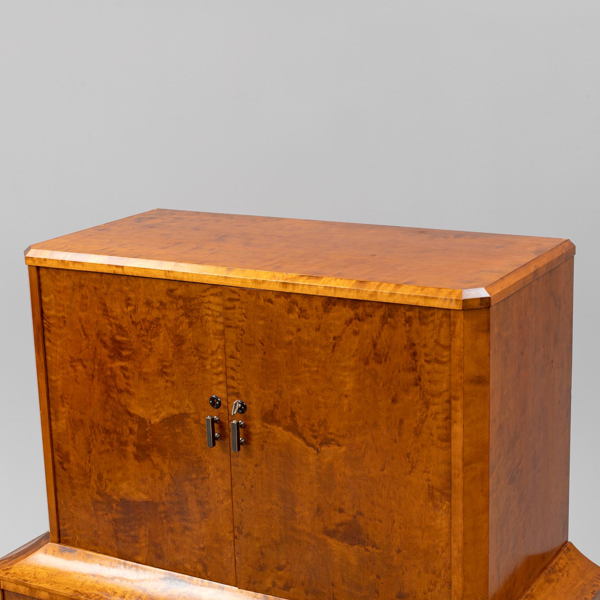 SKÅP, funkis, 1930/40-tal.