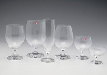 671. Tapio Wirkkala, A SET OF GLASSES, 55 PIECES.