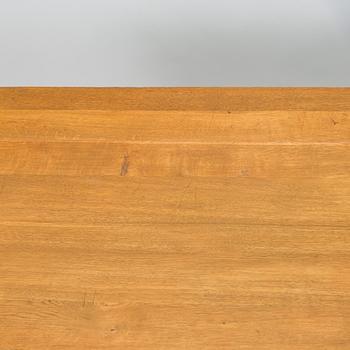 Louis Sparre, A table and two chairs for Aktiebolaget Iris, Borgå around 1900.