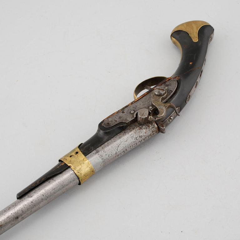 A percussion gun, first half of the 19th century.