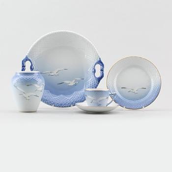 KAFFESERVIS, 24 del, porslin, Måsen, Bing & Gröndahl.
