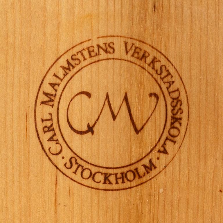 VÄGGSKÅP MED BORSTE, Märkt Carl Malmstens Verkstadsskola Stockholm.