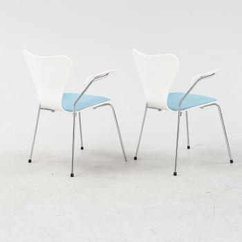 Arne Jacobsen, karmstolar, 8 st, "Sjuan", Fritz Hansen, Danmark, daterade 2001.