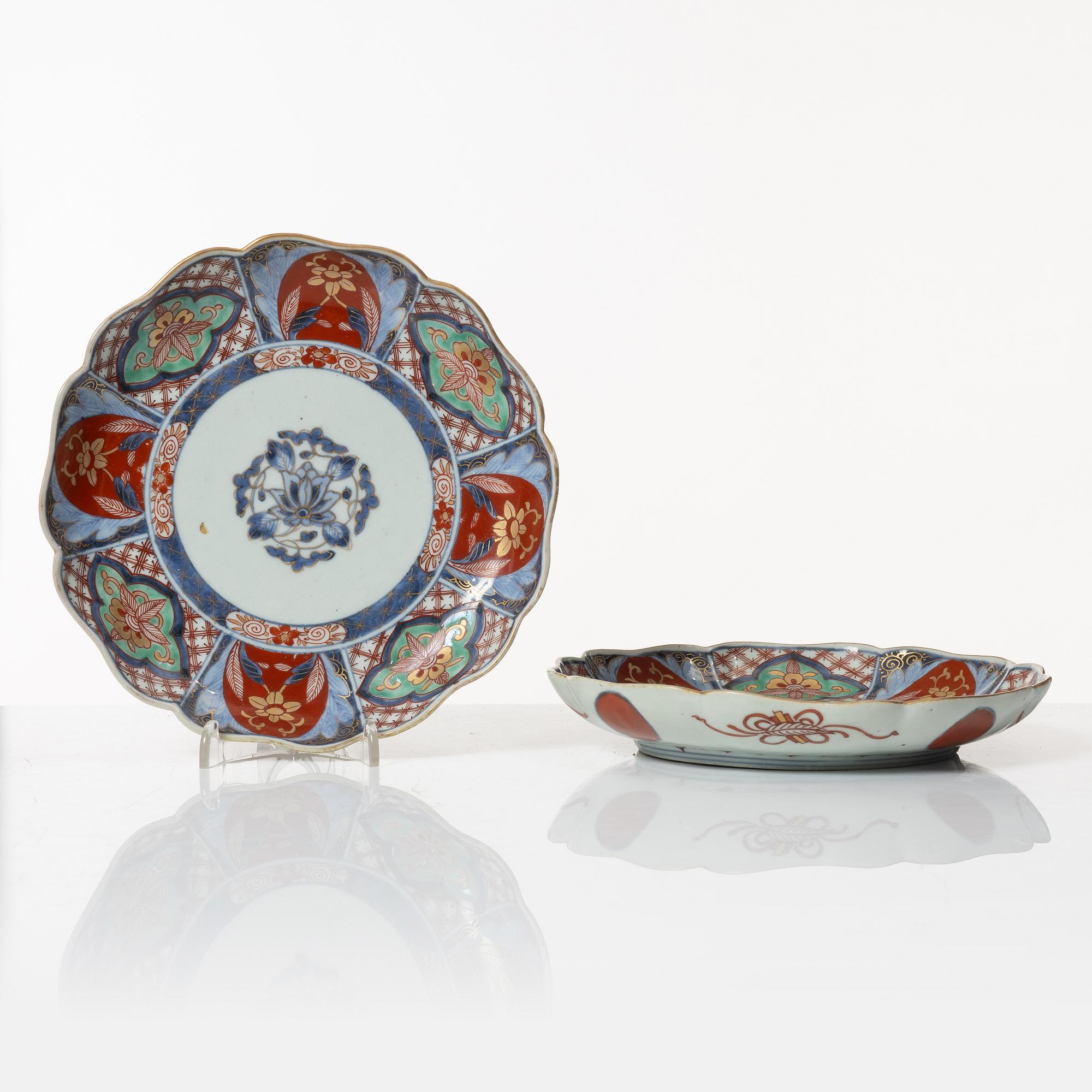 Fat, nio stycken, porslin, Japan, Meiji (1868-1912).