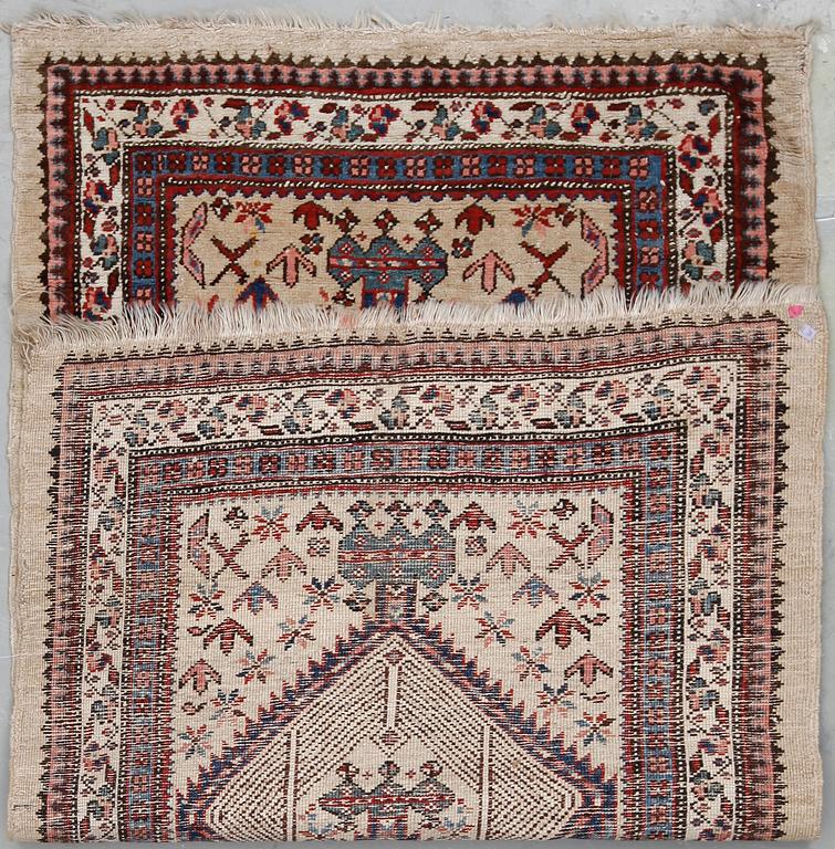 MATTA, Antik Sarab, ca 173x102.