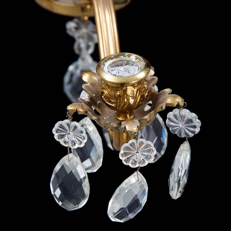 A Rococo style chandelier, erly 20th Century.