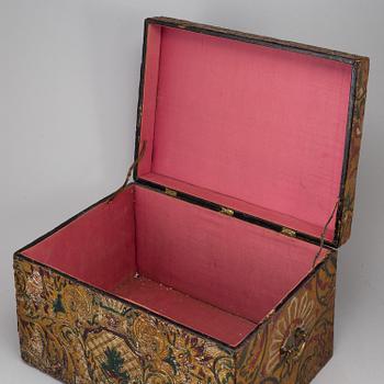 An early 20th century box.