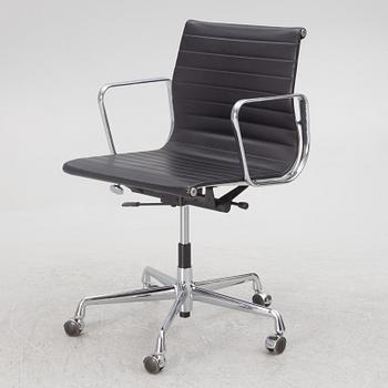 Charles & Ray Eames, kontorsstol, "EA117", Vitra.