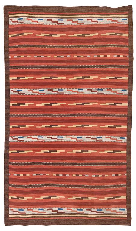 CARPET. Flat weave. 355 x 206,5 cm. Sweden around 1920.