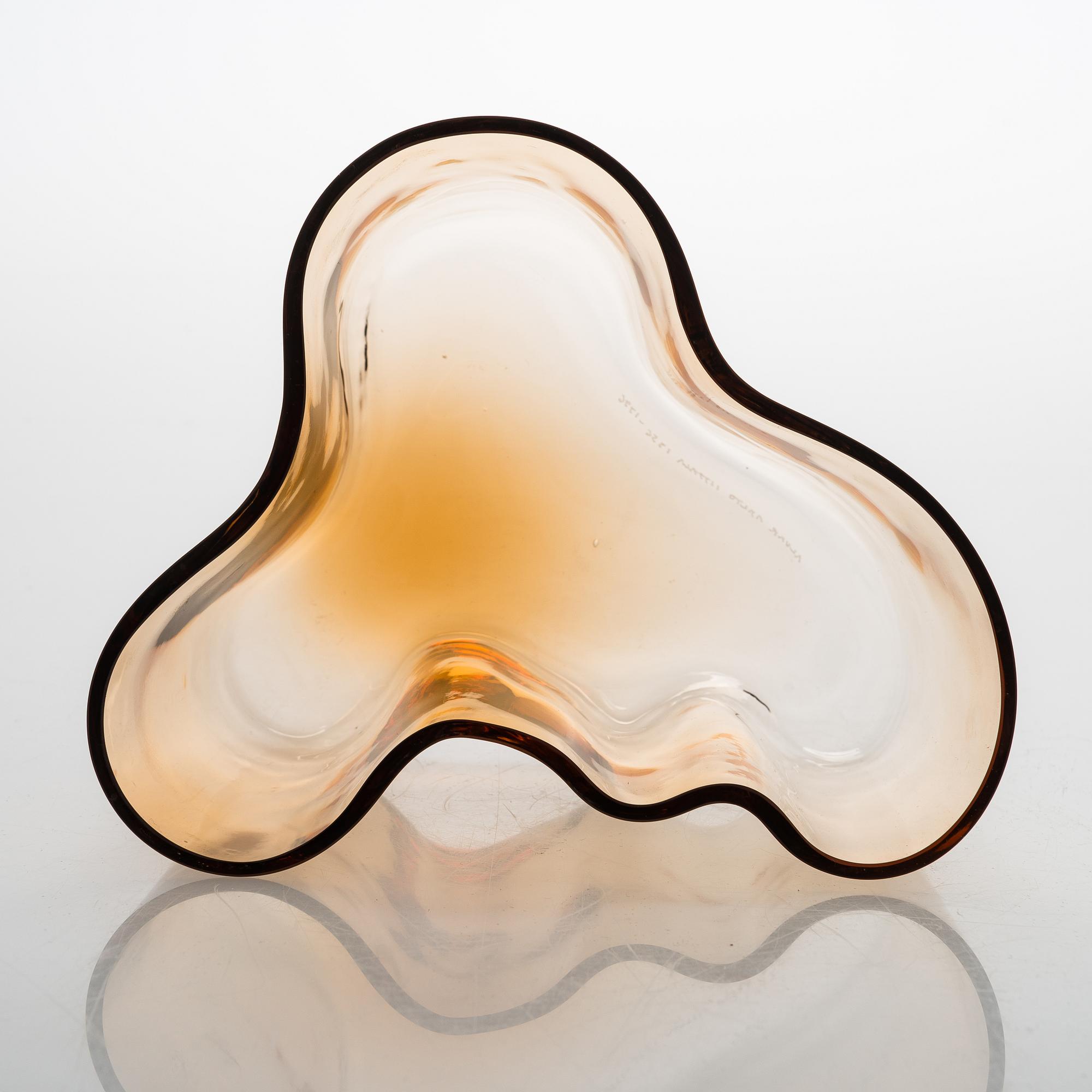 Alvar Aalto, vas, "3030", signerad Alvar Aalto Iittala 1936-1996.