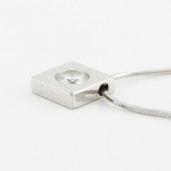 Collier, 18K vitguld med briljantslipad diamant.