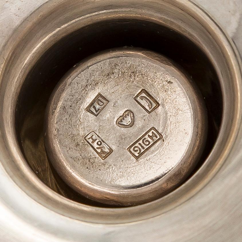 Bertel Gardberg, kynttilänjalkapari, hopeaa, "Birgitta", malli 22908, Hopeatehdas oy, Helsinki 1957.