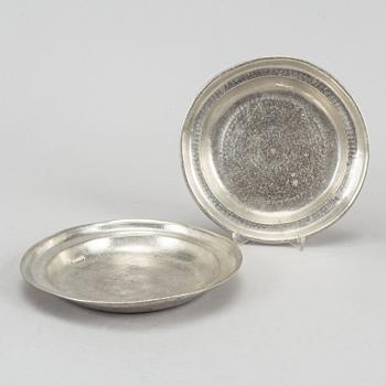 5 fat, bl.a. Jonas Thoreson Törngren, Göteborg, 1772, samt 3 stop , tenn, 1800-tal.