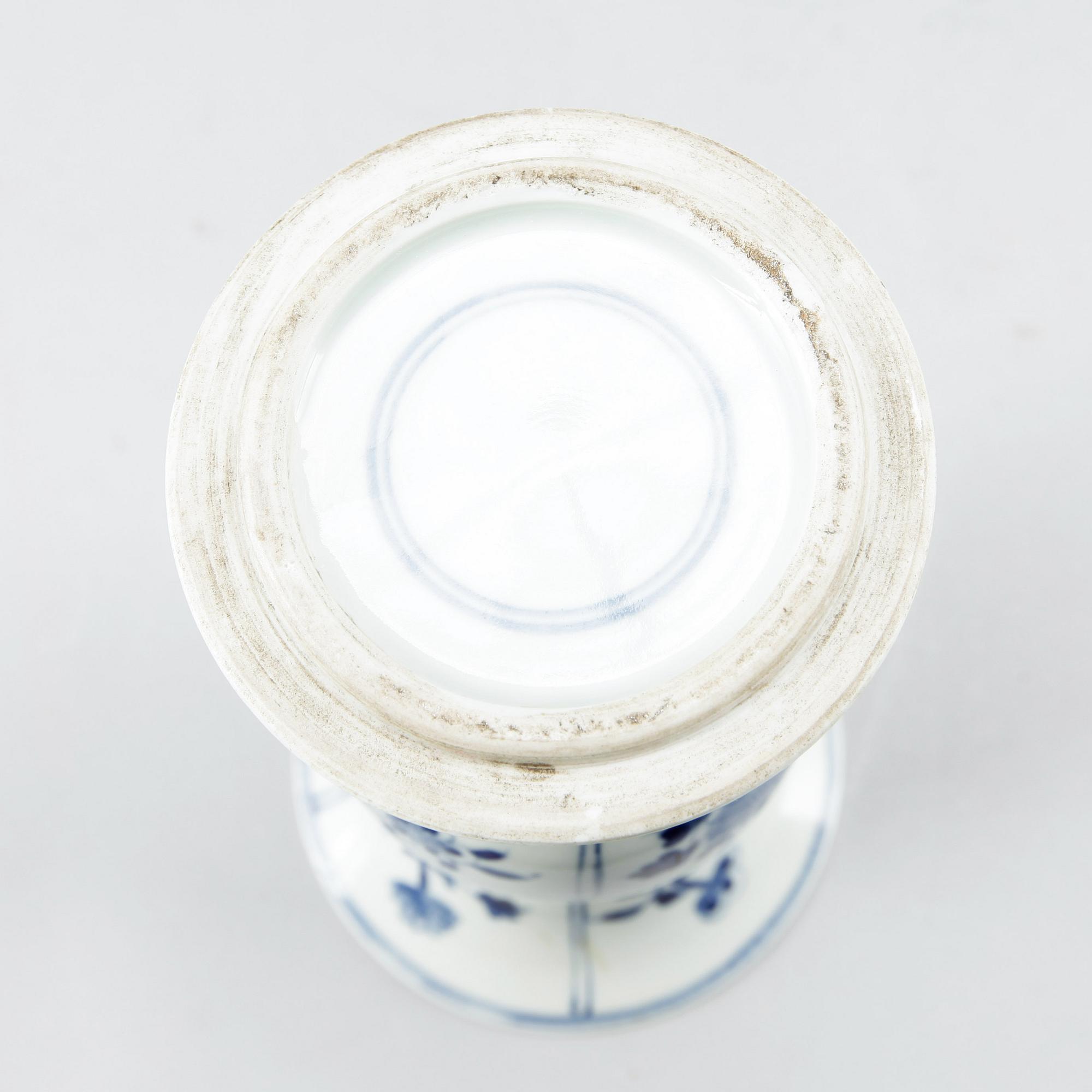 VASER, 3 st, porslin, KangXi-stil, 1800-tal.