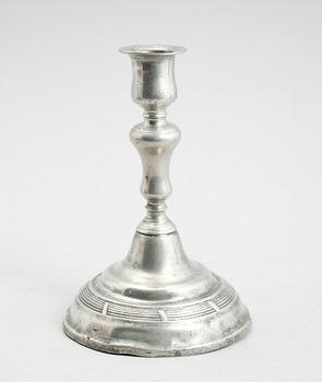 LJUSSTAKE, tenn, otydliga stämplar, foten möjligen Martin Moberg, Jönköping 1791.