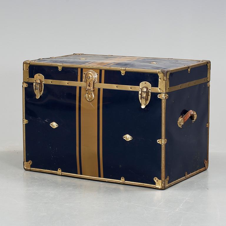 KOFFERT, 1900-talets första hälft.