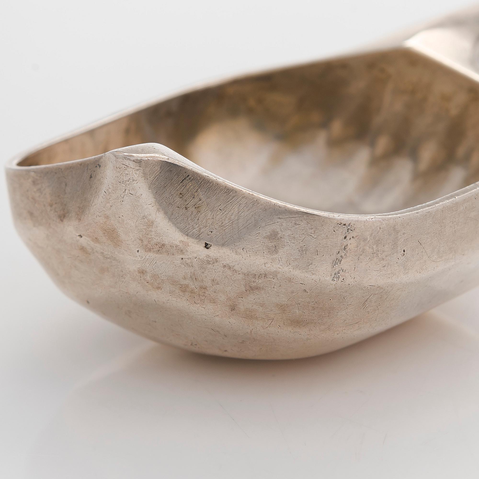 Kåsa, silver, mästarstämpel P.L, S:t Petersburg kring sekelskiftet 1900.