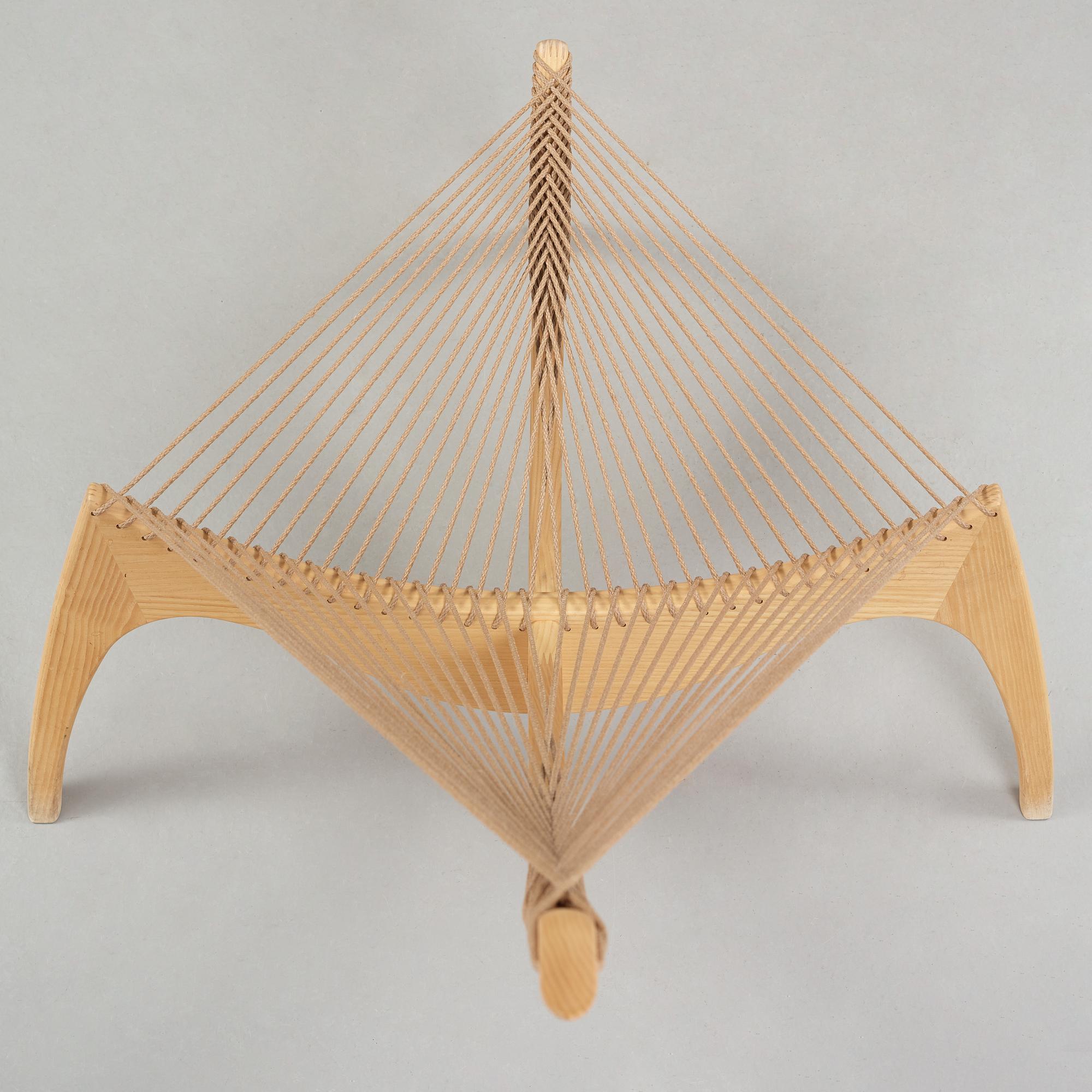 JØRGEN HØVELSKOV, stol "Harpan", JC Snedkeri, Danmark efter 2003.