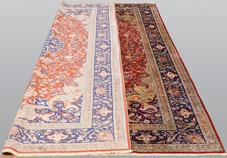 A carpet, Anatolian Silk Kaysari, ca 325 x 218 cm.