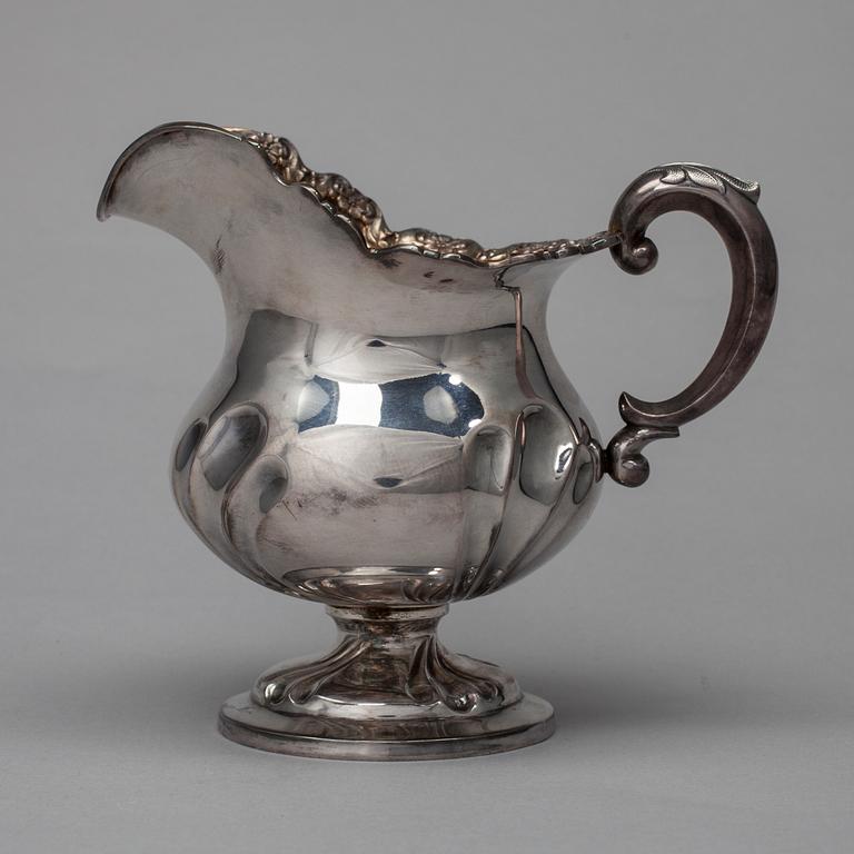 GRÄDDSNÄCKA, silver, Auran Kultaseppä, Åbo 1950. Vikt 159 g.