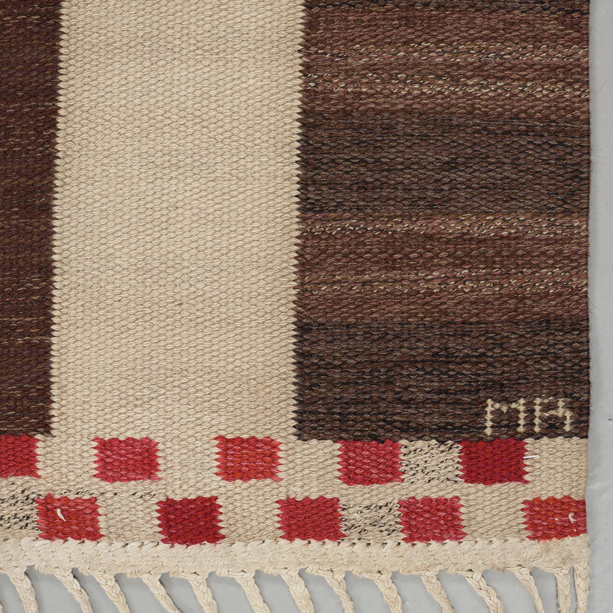 Marianne Richter, MATTA, "Korsvirke, Plommon med rött", rölakan, ca 240,5 x 167 cm, signerad AB MMF MR.