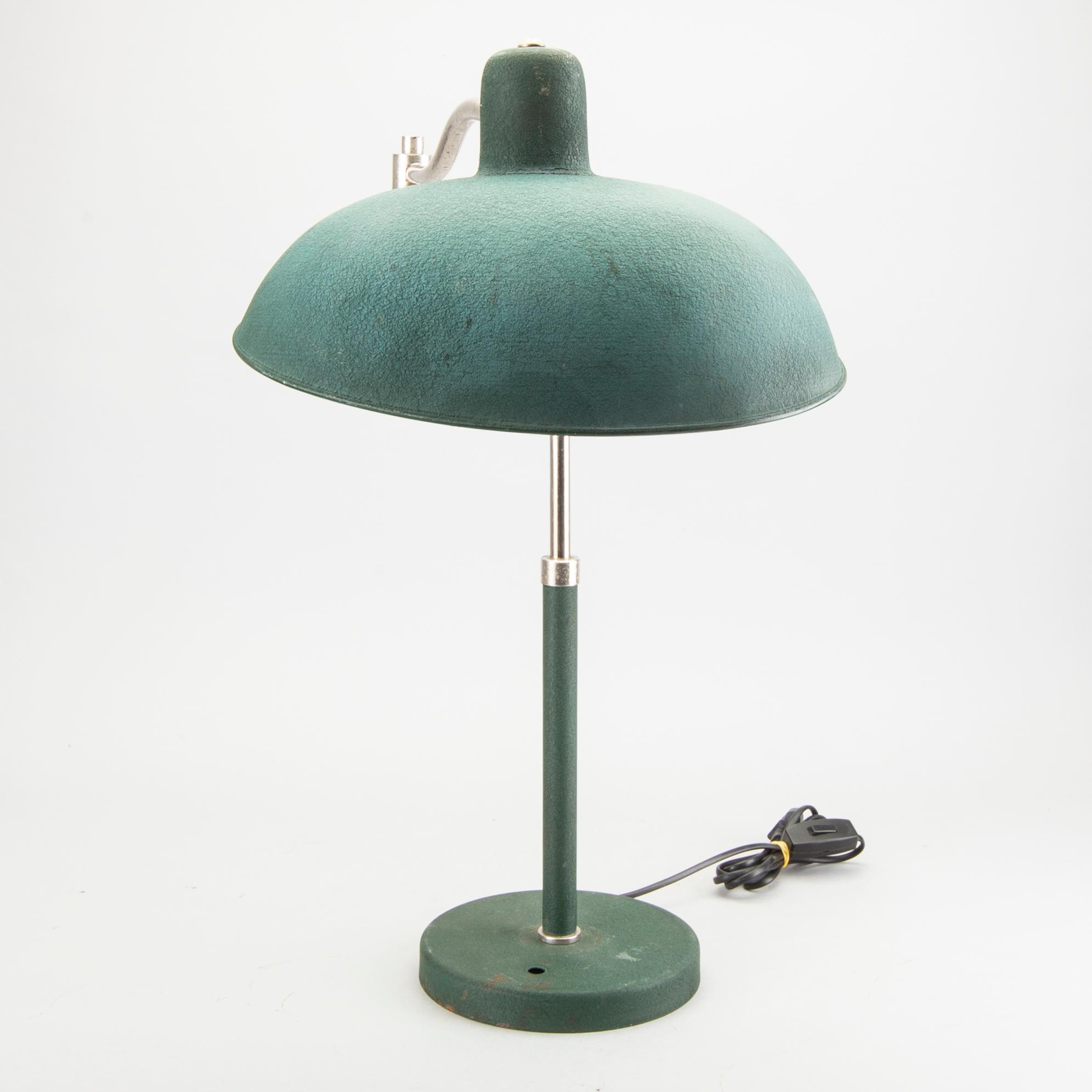 Skrivbordslampa, märkt Liberty. England, 1900-talets mitt.