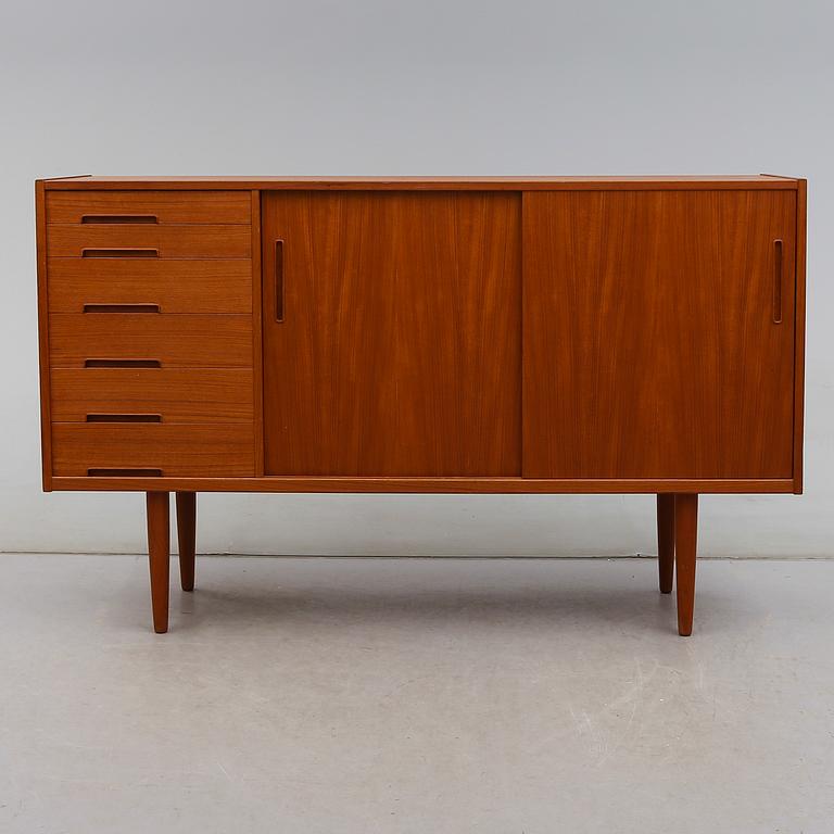 SIDEBOARD, "Trento", Nils Jonsson, Troeds, 1900-talets andra hälft.