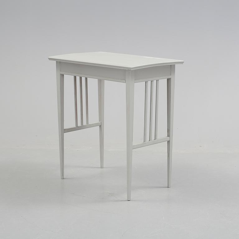 DAMARBETSBORD, gustaviansk stil, 1900-talets första hälft.