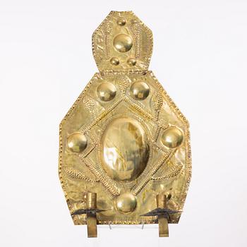 A pair of Baroque style light plates, 19th century.