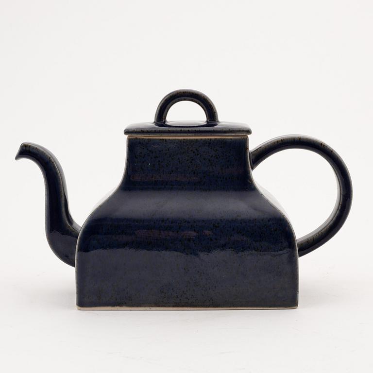 Signe Persson-Melin, tekanna, stengods, "Kinesen", Porslinsfabriken i Lidköping, numrerad 49/100.