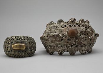 HALSRING SAMT ARMRING, 2 st, brons, Kamerun, Afrika, 1800/1900-tal.