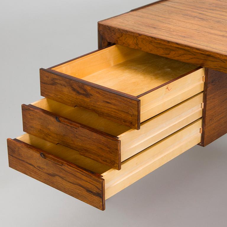 Severin Hansen, skrivbord, modell 66, Haslev Møbelfabrik, Danmark, 1900-talets mitt.