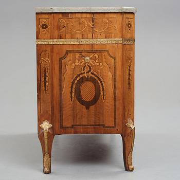 A Gustavian by Jonas Hultsten (master in Stockholm 1773-1794), not signed.