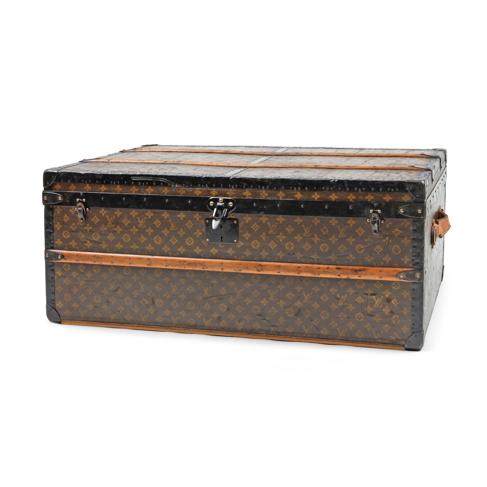 LOUIS VUITTON, koffert, sekelskiftet 1800/1900.