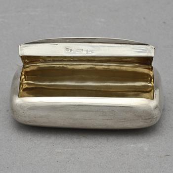 DOSA, silver, bär imporstämplar, 1900-talets första kvartal. Vikt 50g.