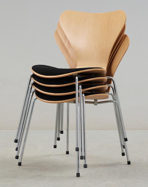 STOLAR, 4st, "Sjuan", Arne Jacobsen, Fritz Hansen, ettikettmärkta 1993.