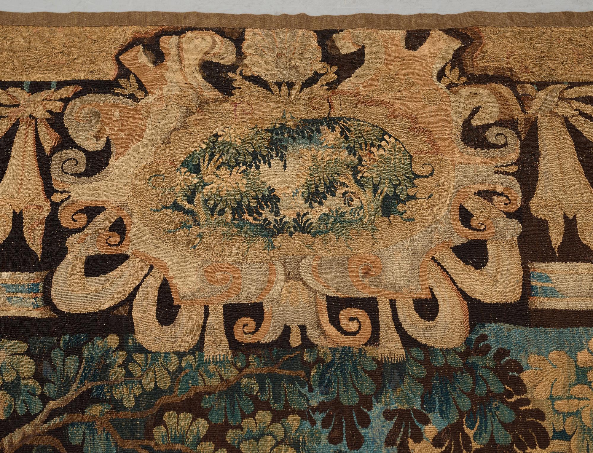 Vävd tapet, "Verdure", gobelängteknik, ca 286-293 x  313-322 cm, Flandern 1600-tal.
