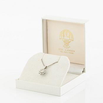 Pendant with chain in 18K white gold set with brilliant-cut diamonds.