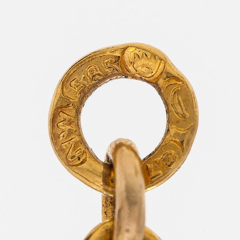 Tapio Wirkkala, halsband/hänge "Djävulens huvud", 14K guld, Westerback, Helsingfors 1969.