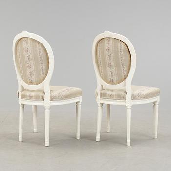 STOLAR, ett par, gustaviansk stil, 1900-talets början.