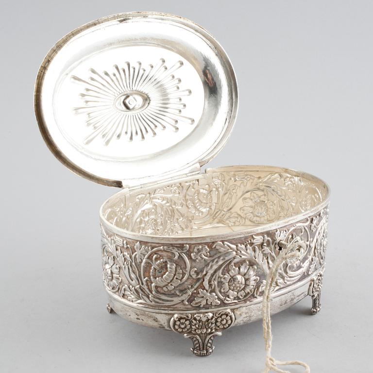 A silver box by Adolf Zethelius from Stockholm in 1832, weight 786 grams.