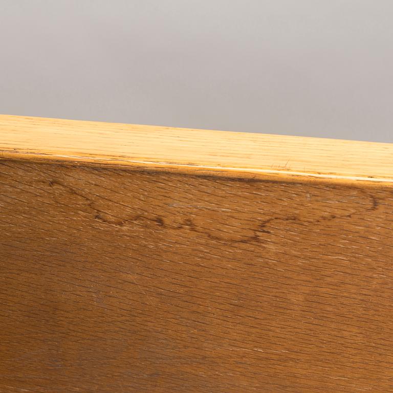 Alvar Aalto, matbord / konferensbord, modell E86, för Artek, 1900-talets senare hälft.