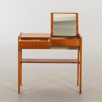 A 1950's Bjärnum dressing table.