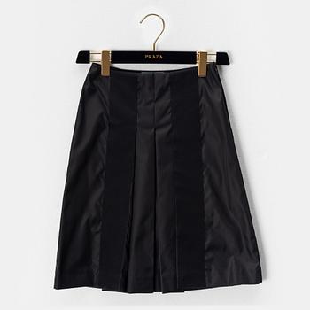 Prada, a black nylon skirt, size 36.